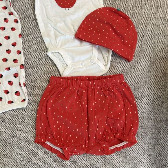 H&M Girl Infant Set Strawberries Size 2-4 Months  NEW - Picture 5 of 6